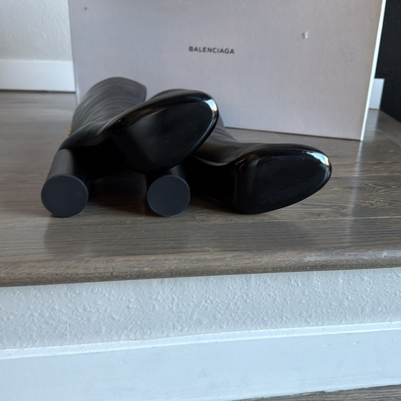 Authentic Balenciaga Knee High Boots Gold Detail NIB Size 39 - Picture 7 of 10